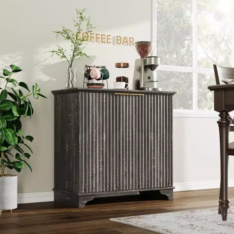 Meuble de bar à café moderne Buffet de ferme avec portes cannelées