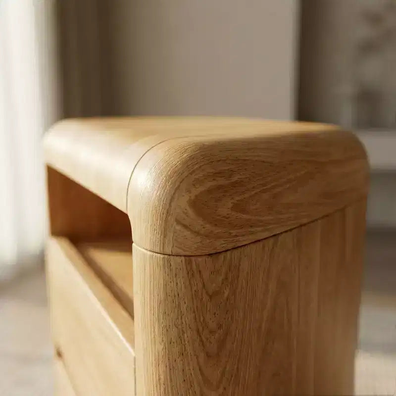 Table de chevet en hévéa à 2 tiroirs avec station de charge et étagères